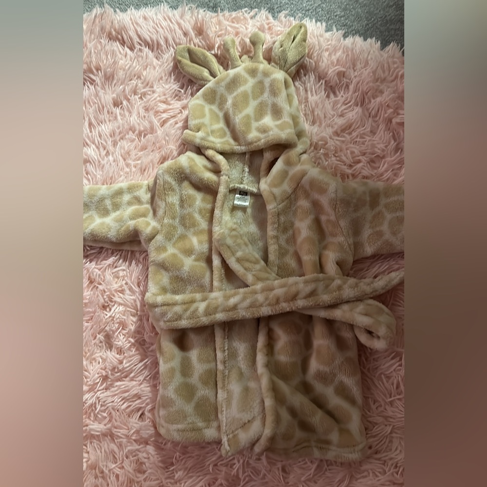 Giraffe robe